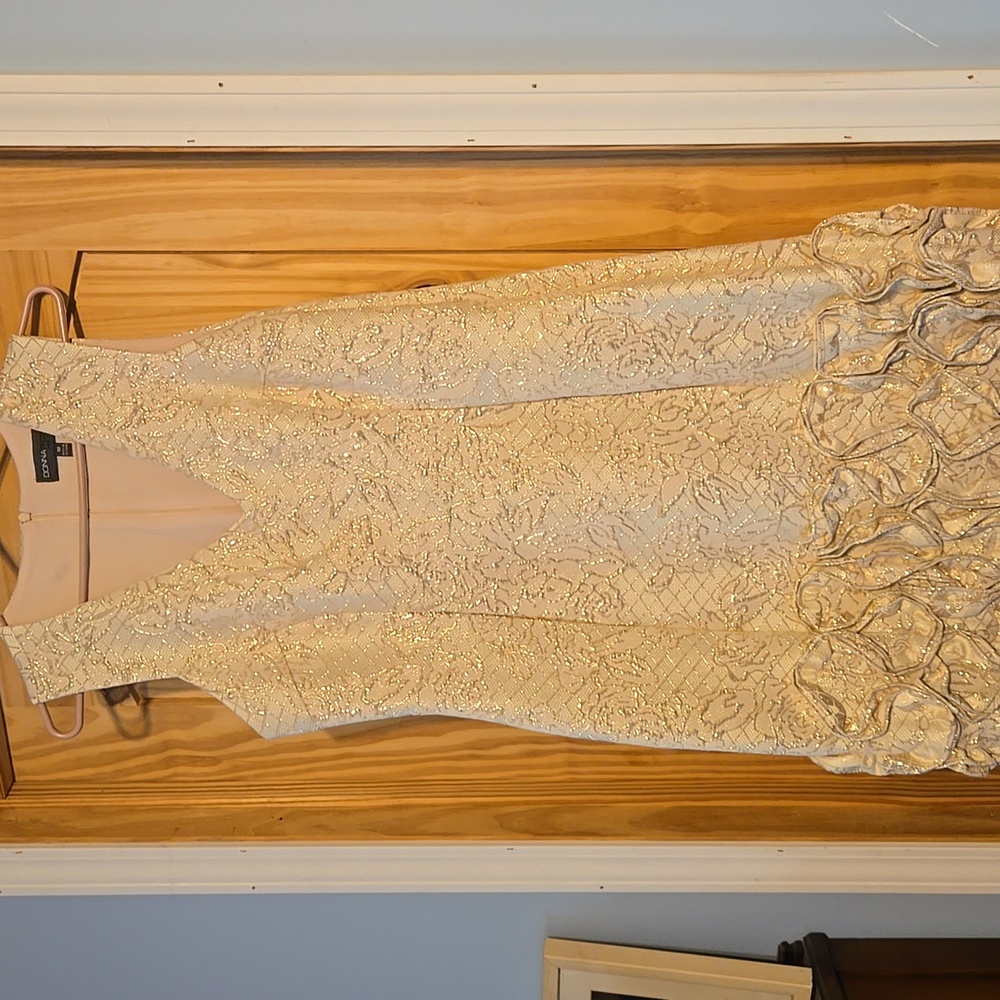 Donna Ricco Metallic Rosette Sheath Dress Gold 10